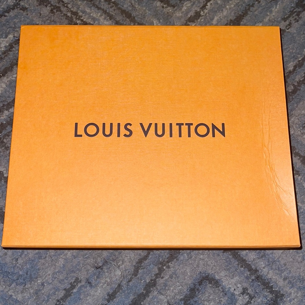 Louis Vuitton box